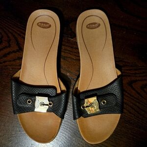 Dr. Scholl's originalist slide sandals very comfortable